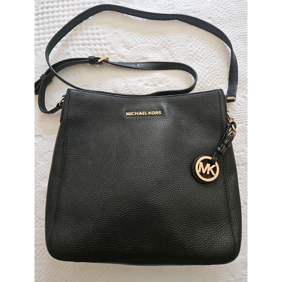Michael Kors Jet Set  Black Leather Crossbody Shoulder Messenger Bag EUC - Picture 1 of 16